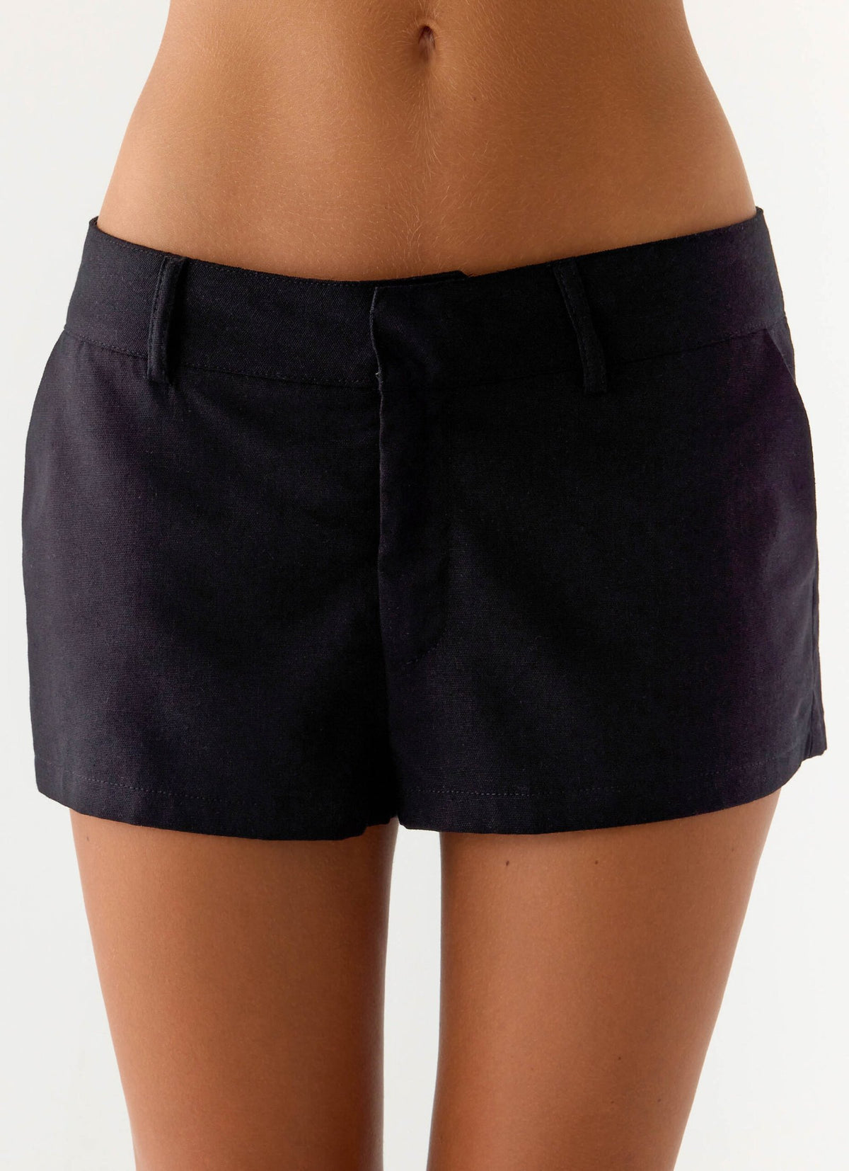 Low Rise Linen Shorts – Black
